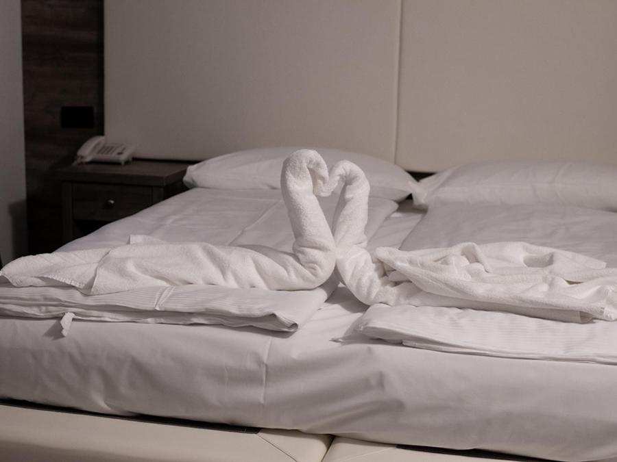 טורבולה Hotel De Nac מראה חיצוני תמונה