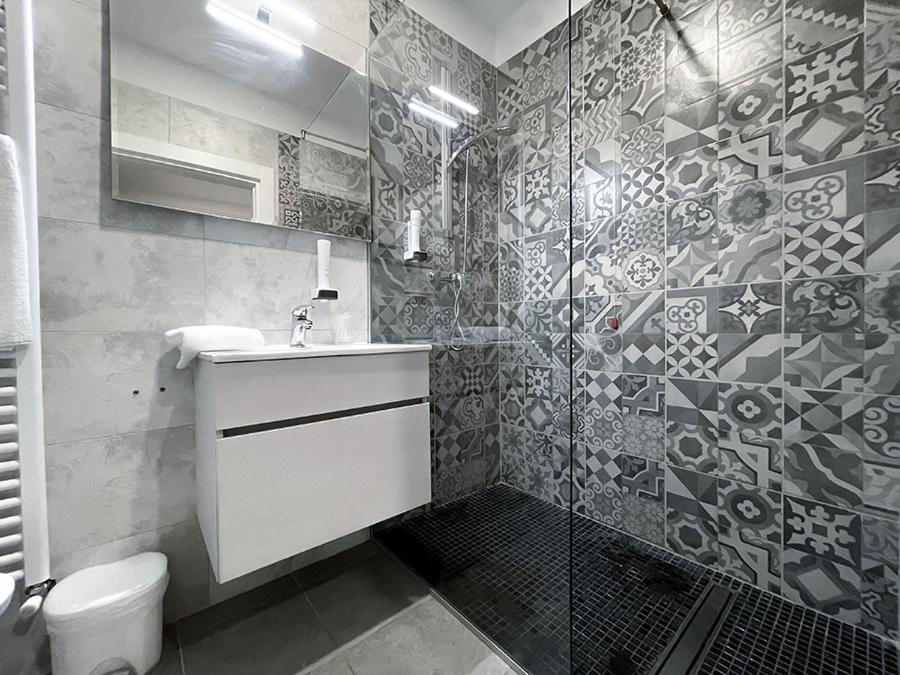טורבולה Hotel De Nac מראה חיצוני תמונה