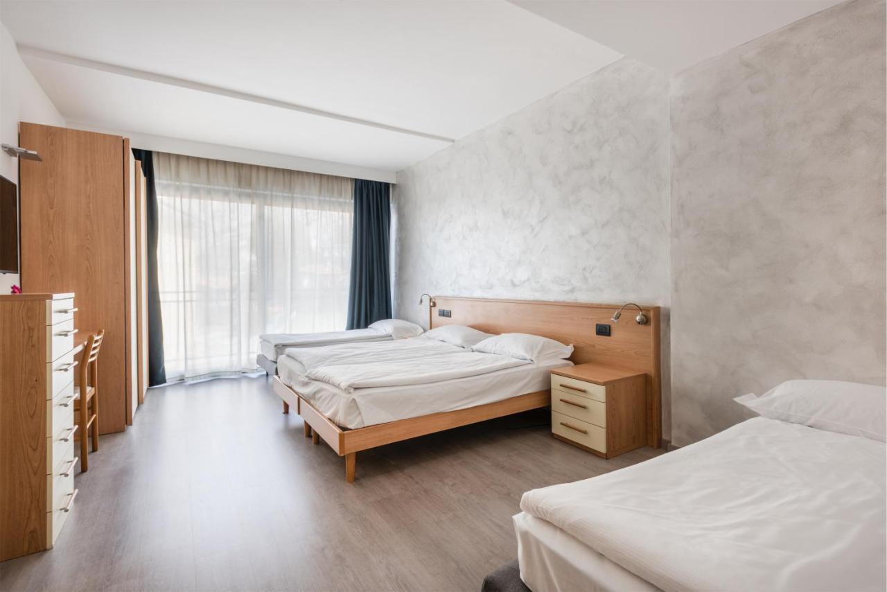 טורבולה Hotel De Nac מראה חיצוני תמונה