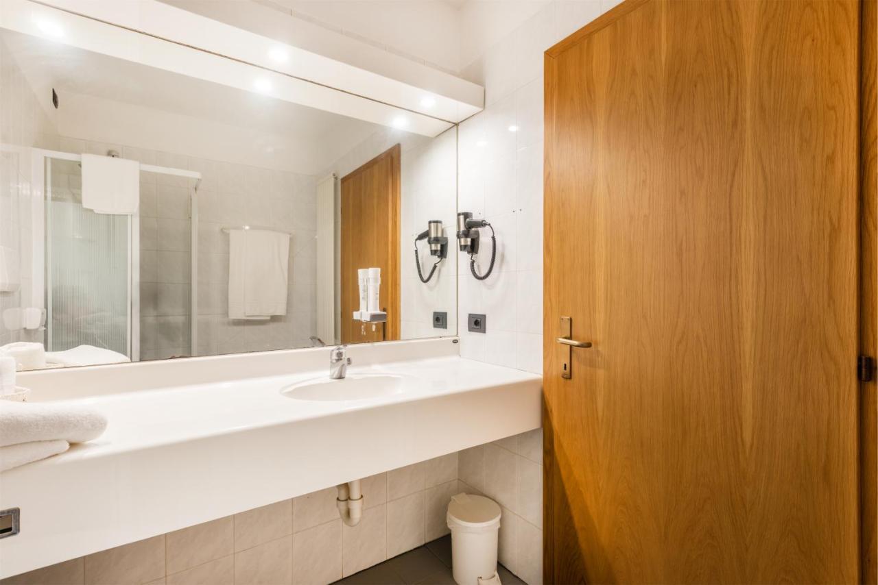 טורבולה Hotel De Nac מראה חיצוני תמונה