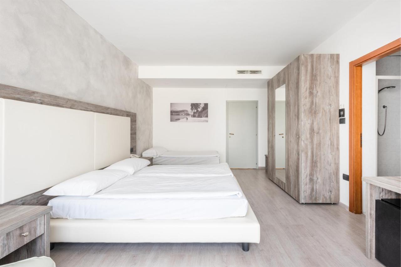 טורבולה Hotel De Nac מראה חיצוני תמונה