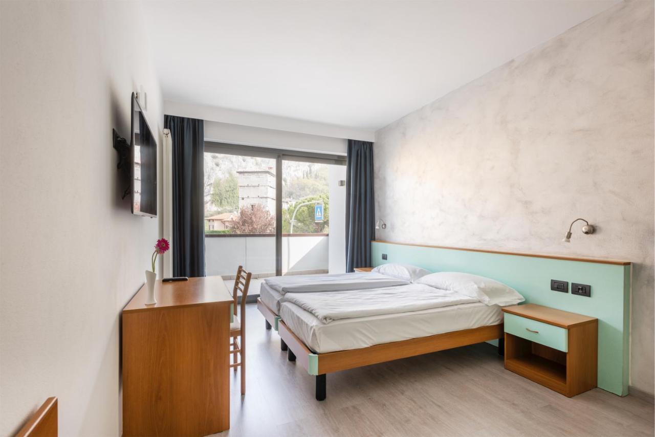 טורבולה Hotel De Nac מראה חיצוני תמונה