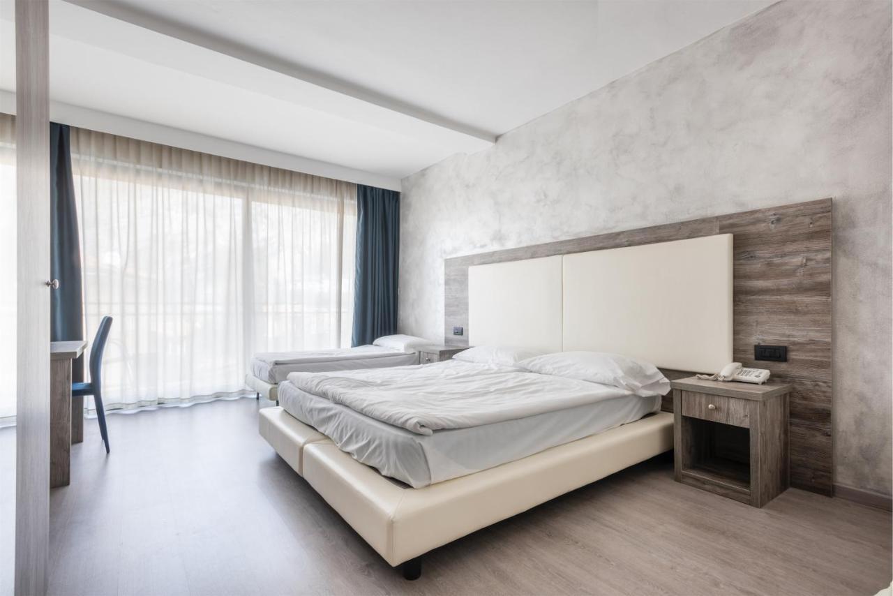 טורבולה Hotel De Nac מראה חיצוני תמונה