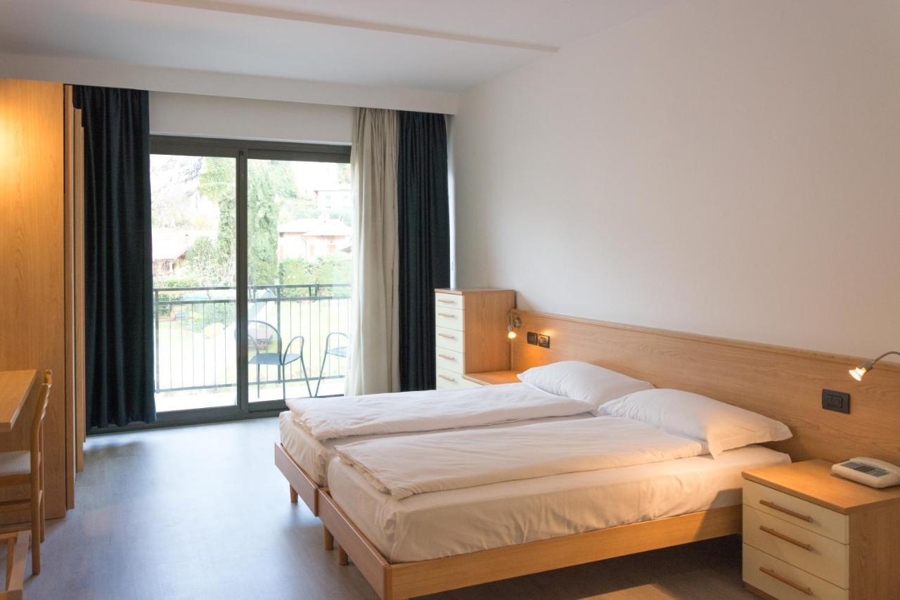 טורבולה Hotel De Nac מראה חיצוני תמונה